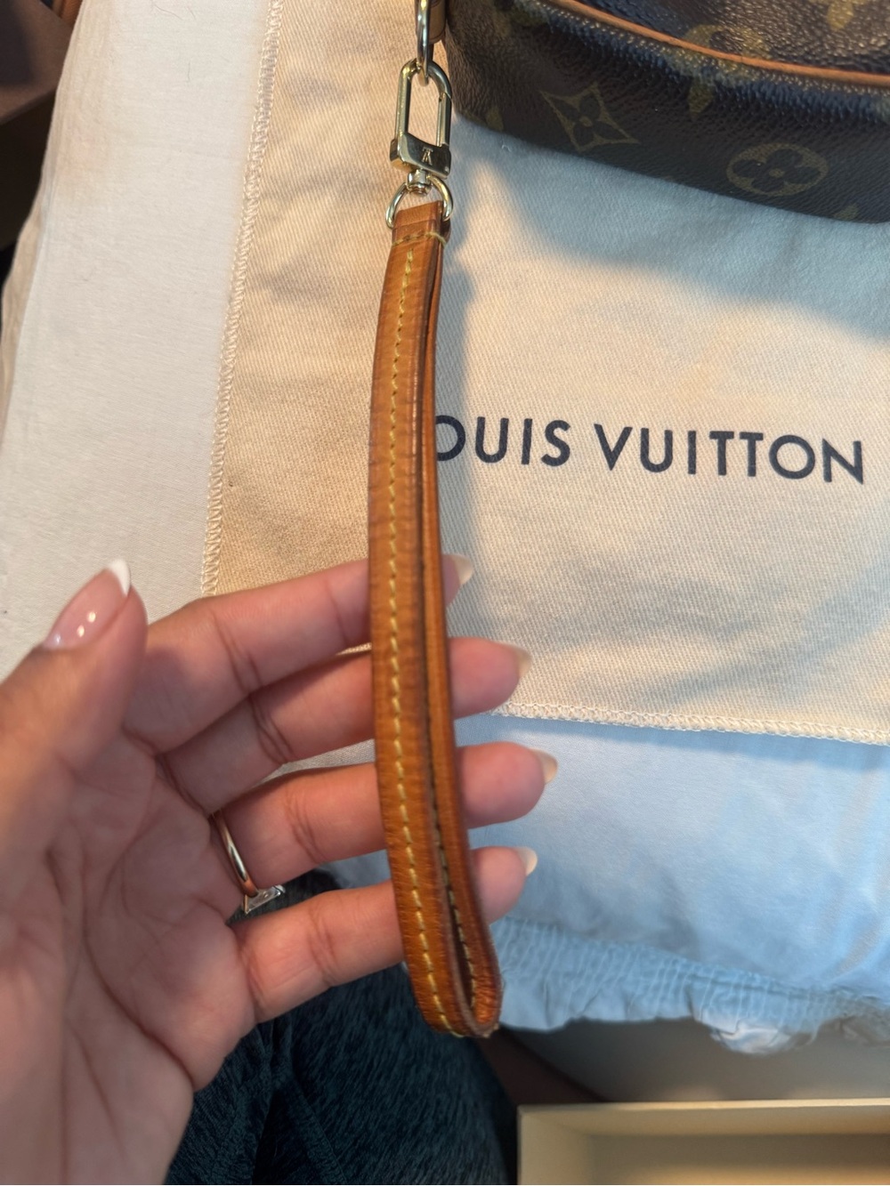 Vintage Louis Vuitton Monogram Wapity Pouch - Picture 2 of 11